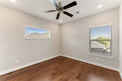 434 Yale Oaks Lane Houston TX 77091