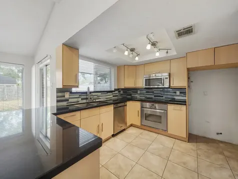 1223 Bramblebury Drive Sugar Land TX 77498