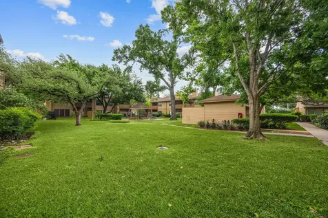 5001 Lamonte Lane 5 Houston TX 77092