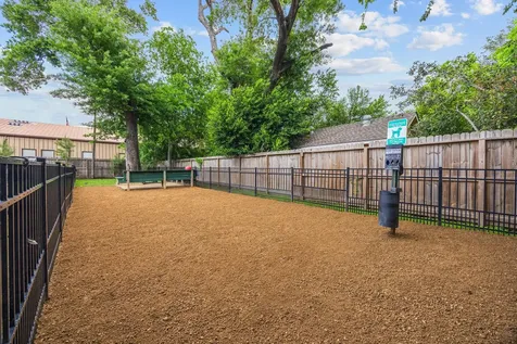 5001 Lamonte Lane 5 Houston TX 77092