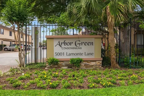 5001 Lamonte Lane 5 Houston TX 77092