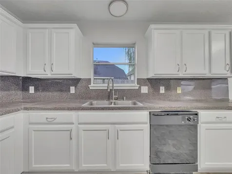 10623 Redwood Drive Baytown TX 77523