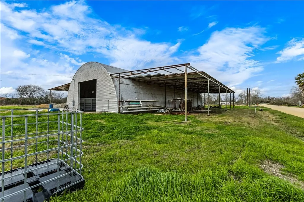 108 Palacios Avenue La Ward TX 77970