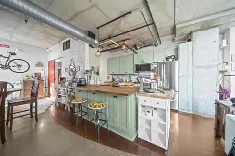 2000 Bagby Street 5417 Houston TX 77002