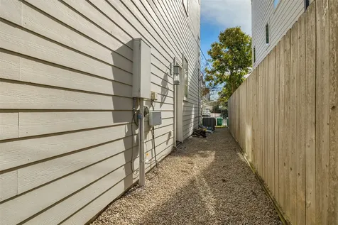 4003 Beacon Fisher Drive Houston TX 77018