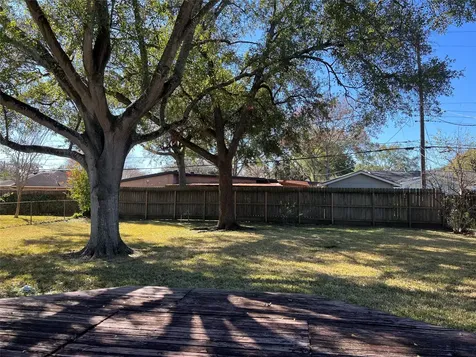 5103 Creekbend Drive Houston TX 77035
