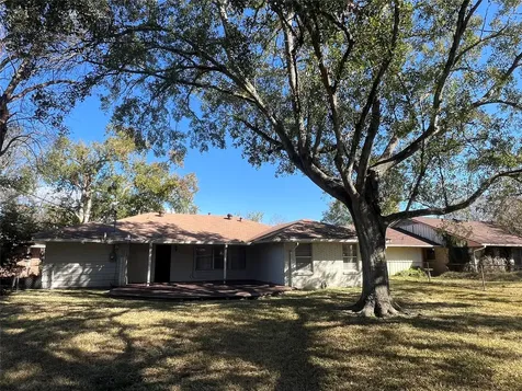 5103 Creekbend Drive Houston TX 77035