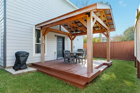 2205 30th Street Galveston TX 77550