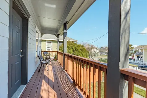 2205 30th Street Galveston TX 77550