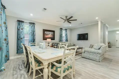 2205 30th Street Galveston TX 77550