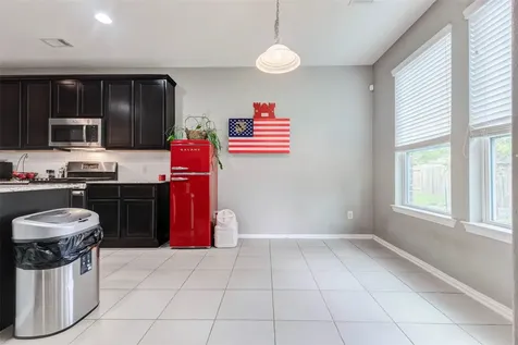 6614 Hunters Way Lane Baytown TX 77521