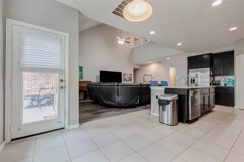 6614 Hunters Way Lane Baytown TX 77521