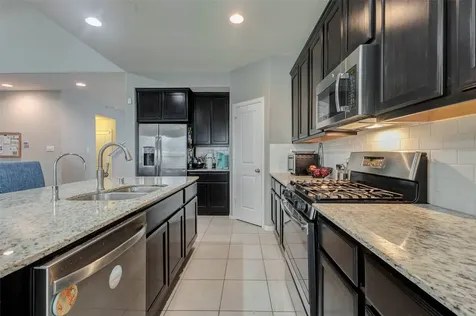 6614 Hunters Way Lane Baytown TX 77521