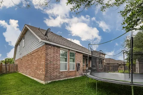 6614 Hunters Way Lane Baytown TX 77521