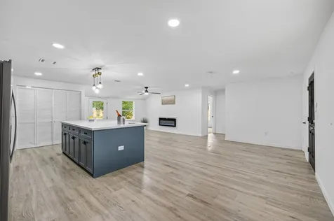 5719 Southwind Street Houston TX 77033