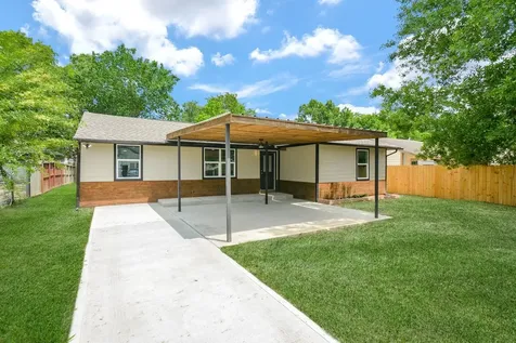 5719 Southwind Street Houston TX 77033