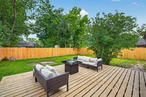 5719 Southwind Street Houston TX 77033