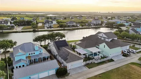 10 Mariner Pass Galveston TX 77554