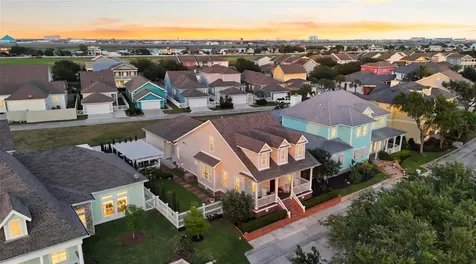 10 Mariner Pass Galveston TX 77554