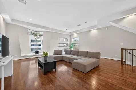 4608 Nett Street C Houston TX 77007