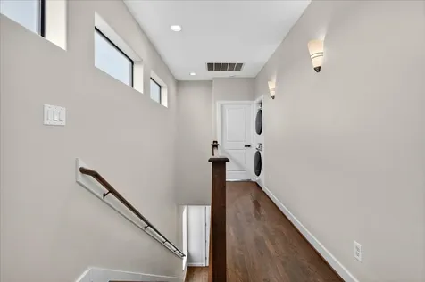 4608 Nett Street C Houston TX 77007