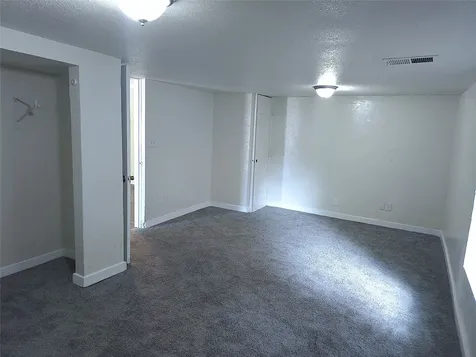1003 W Hart Avenue Pasadena TX 77506