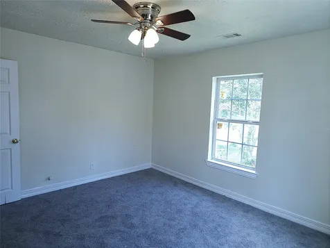 1003 W Hart Avenue Pasadena TX 77506