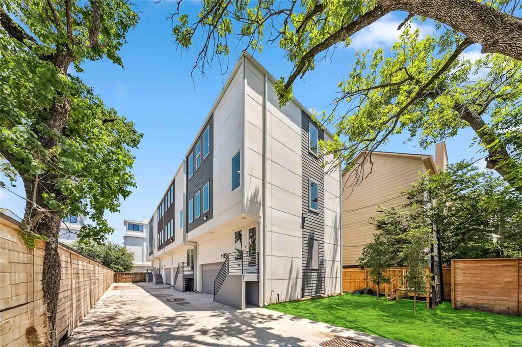 1111 W 21st Street Houston TX 77008