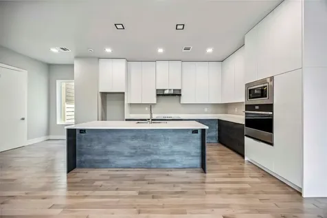 1111 W 21st Street Houston TX 77008