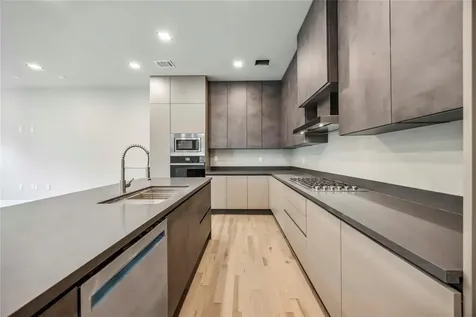 1111 W 21st Street Houston TX 77008