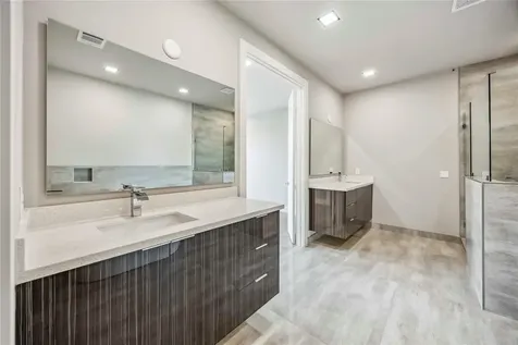 1111 W 21st Street Houston TX 77008
