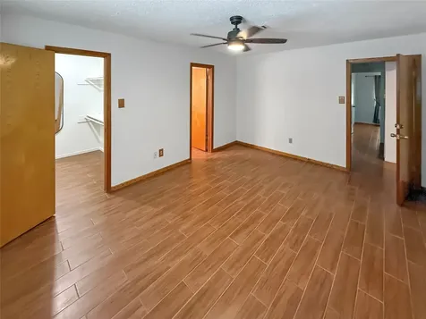 11142 Hayslip Lane Houston TX 77041