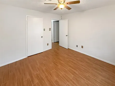 11142 Hayslip Lane Houston TX 77041