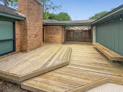 11142 Hayslip Lane Houston TX 77041