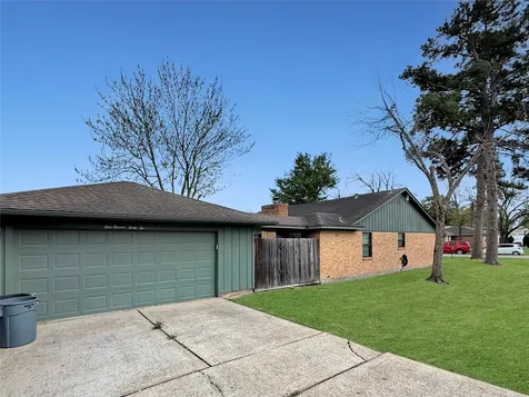 11142 Hayslip Lane Houston TX 77041