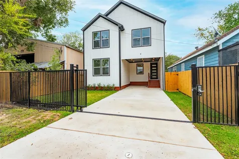 7709 Avenue L Houston TX 77012
