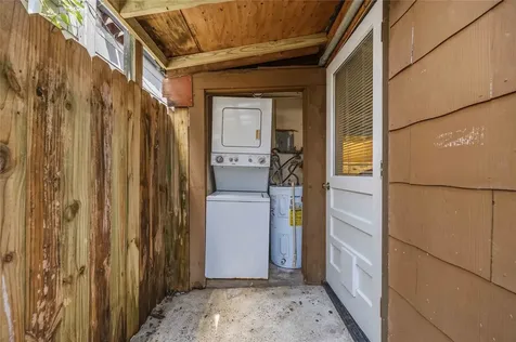1409 Maryland Street F Houston TX 77006