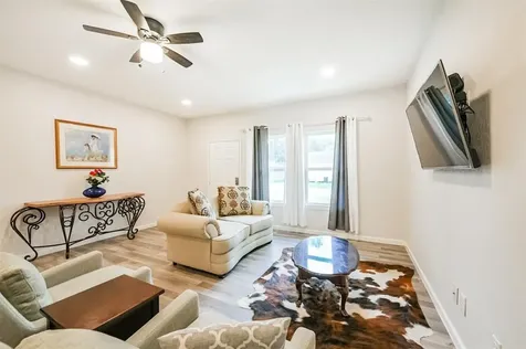 13 Hafer Street Baytown TX 77520