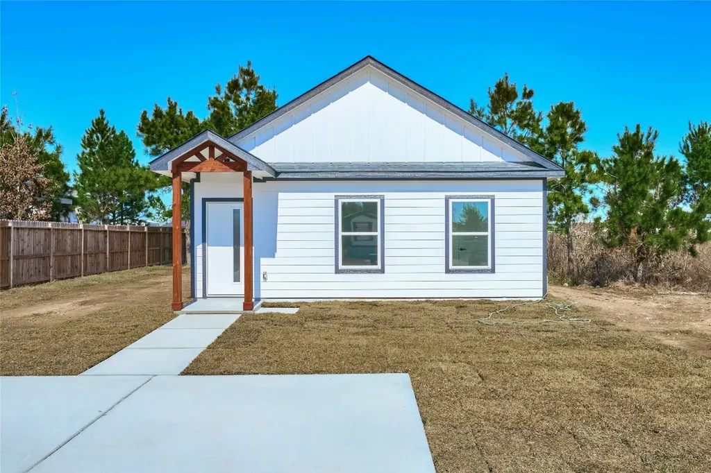 1398 Road 5607 Cleveland TX 77327