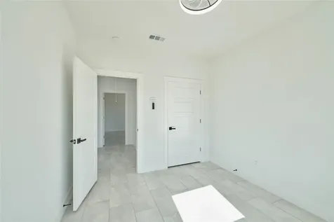 1398 Road 5607 Cleveland TX 77327