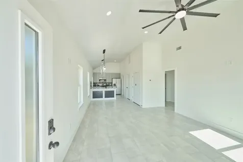 1398 Road 5607 Cleveland TX 77327