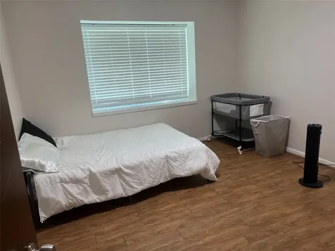 402 Lyndale Drive Highlands TX 77562