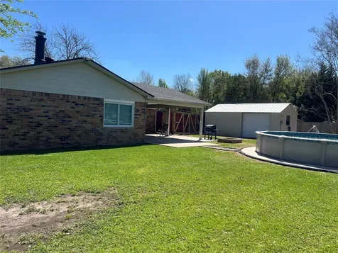 402 Lyndale Drive Highlands TX 77562