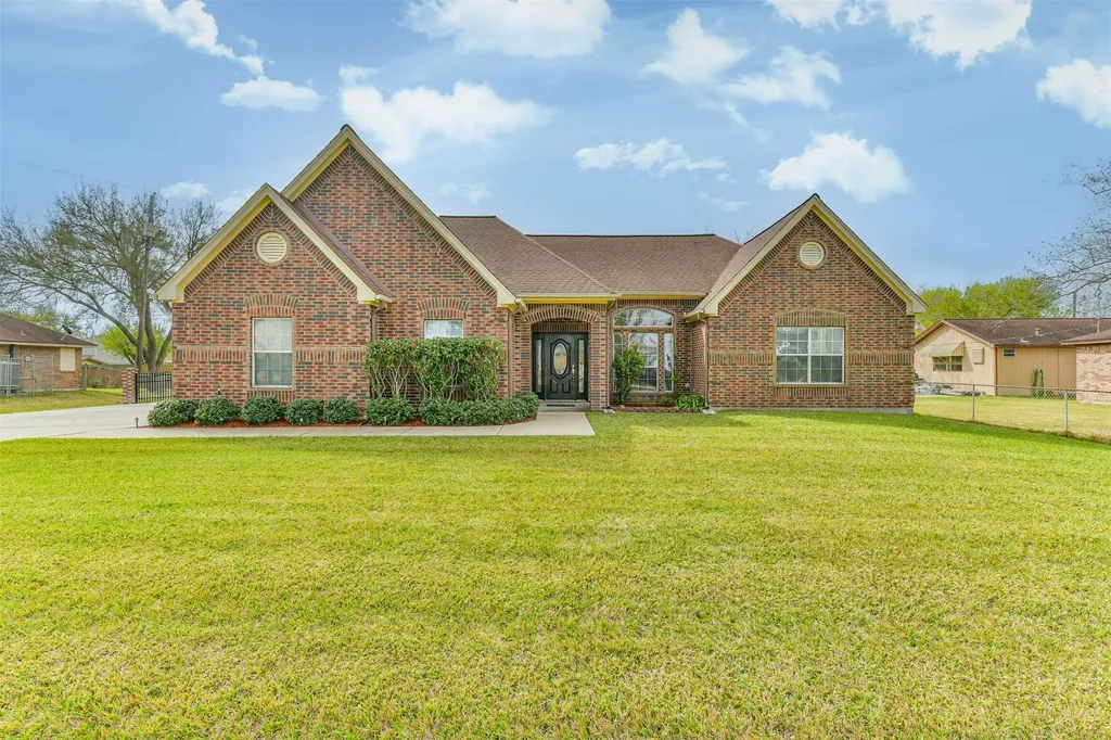 1925 42nd Avenue N Texas City TX 77590