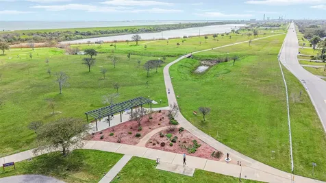 1925 42nd Avenue N Texas City TX 77590