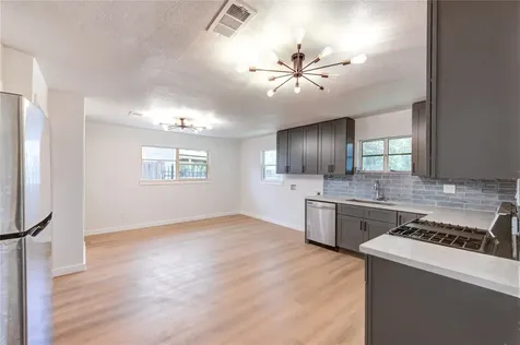 4914 Pershing Street Houston TX 77033