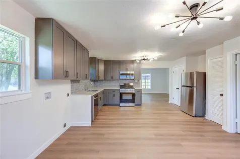 4914 Pershing Street Houston TX 77033