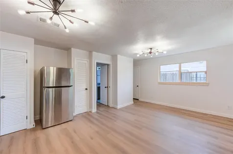 4914 Pershing Street Houston TX 77033