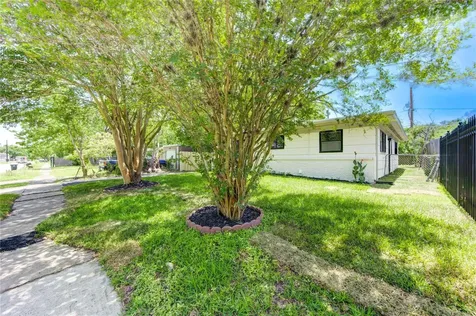 4914 Pershing Street Houston TX 77033