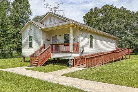 208 County Road 308 Cleveland TX 77327